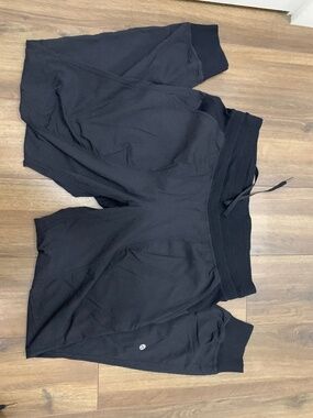 Lululemon Dance Studio Jogger Women's size 10 In Black